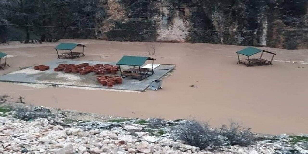 Besni Su Gözü sele teslim