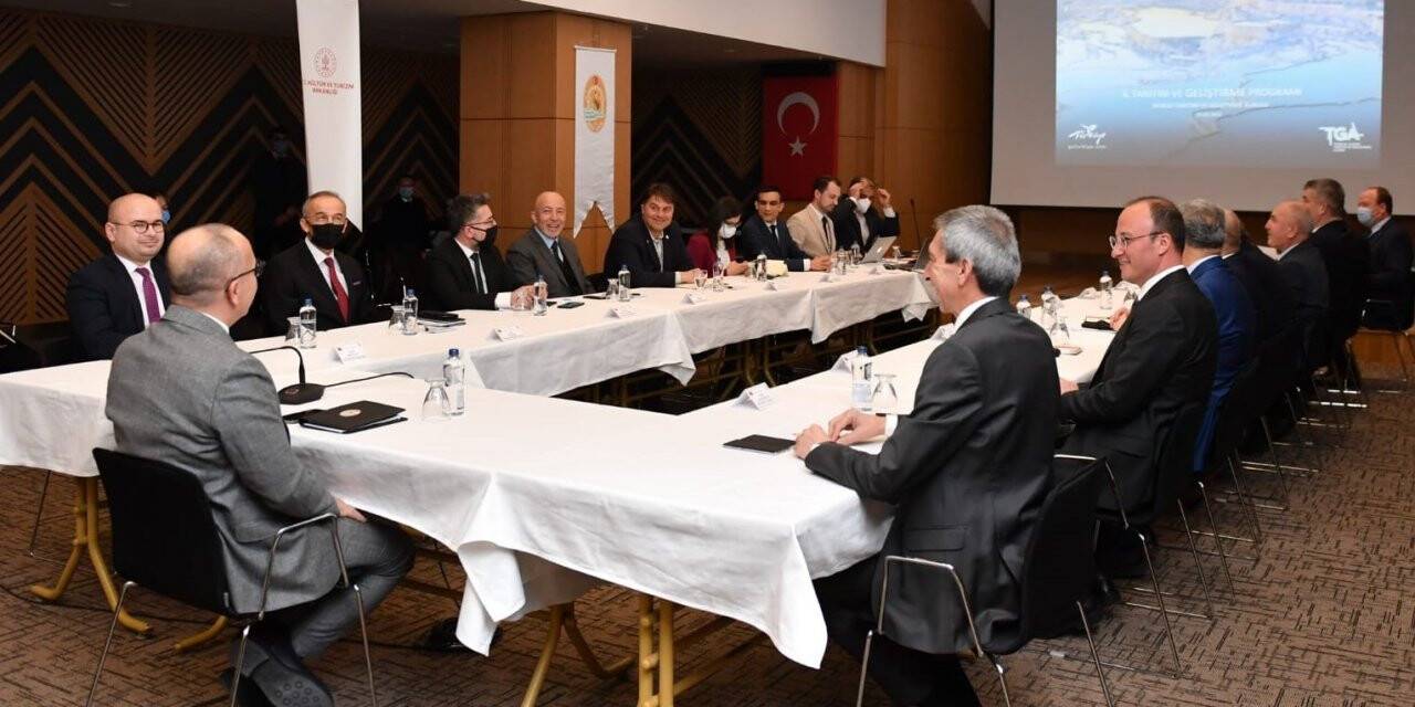 Denizli Tanıtım ve Geliştirme Kurulu ilk toplantısını yaptı