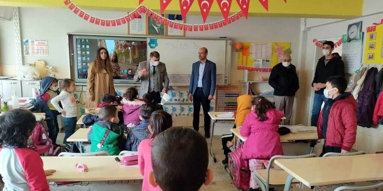 Tomarza’da öğretmen ve öğrencilere afet farkındalık eğitimi verildi