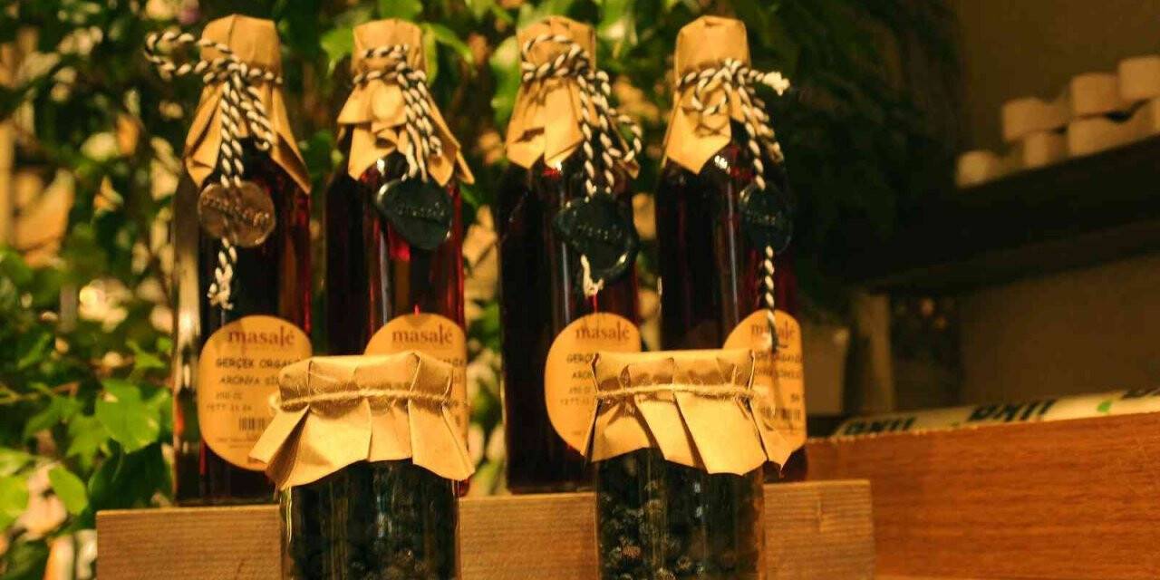 Yalova aronyası kuru meyvesi ve sirkesi ile de talep görüyor