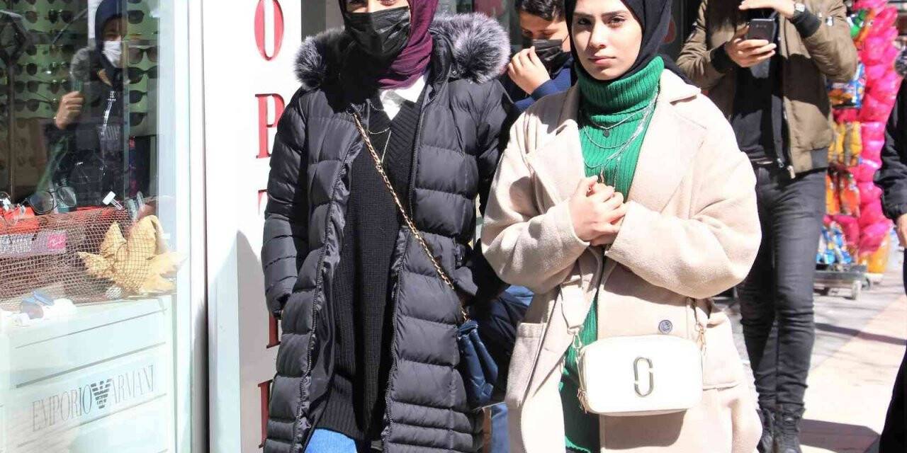 Elazığ’da vatandaşlar maske takmamaya çabuk alıştı