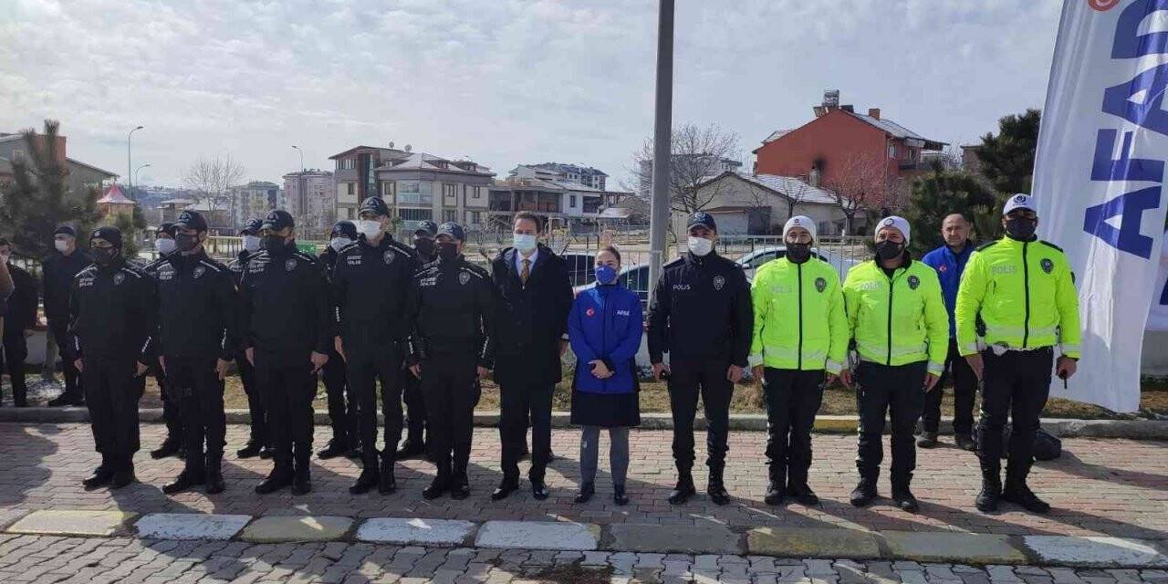 Uşak’ta Deprem Anı ve Tahliye Tatbikatı yapıldı