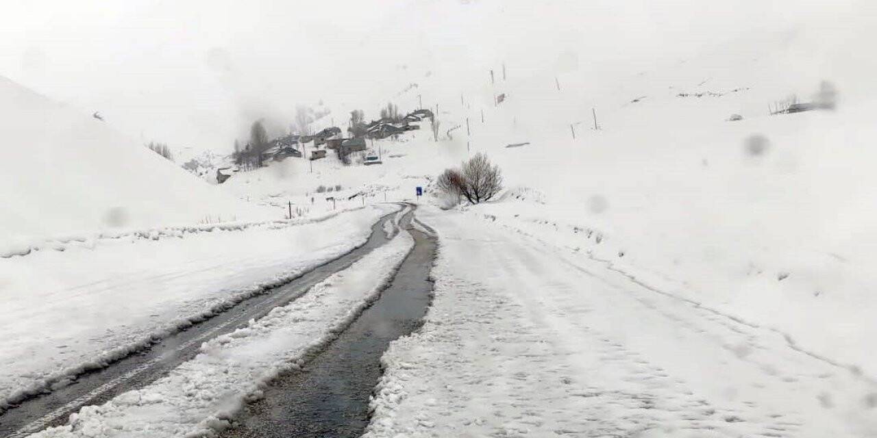 Yüksekova-Dağlıca karayolu çığ tehlikesi nedeniyle kapatıldı