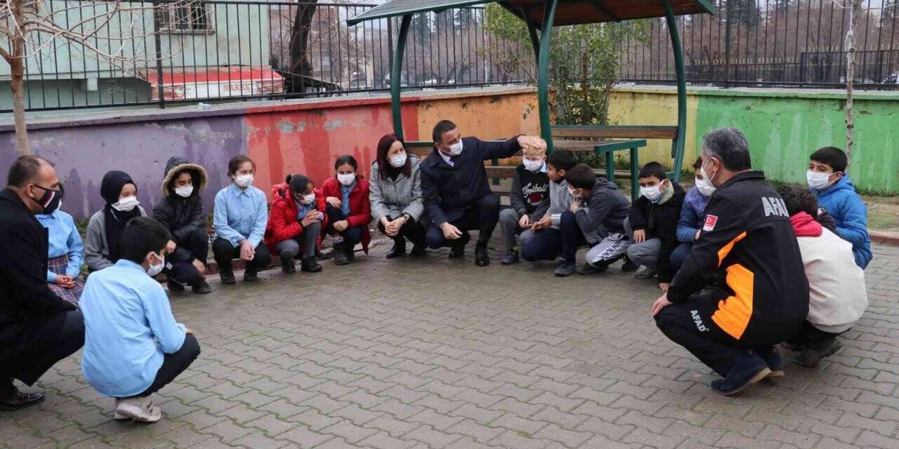 Siirt’te okullarda ‘Deprem Anı ve Tahliye Tatbikatı’ yapıldı