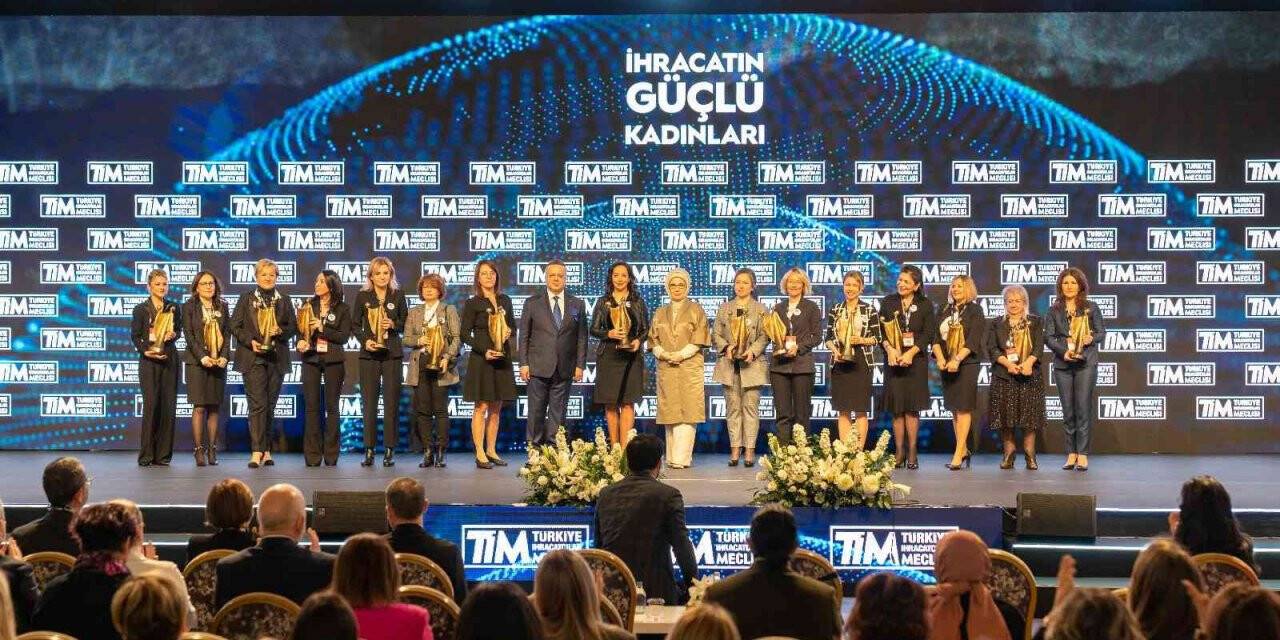 Türkiye’nin başarılı ihracatçı kadınları ödüllendirildi