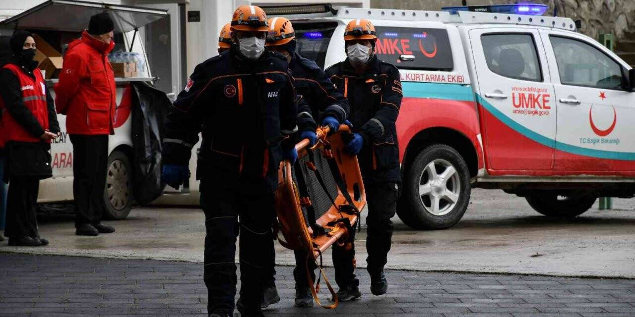 Artvin’de ‘Deprem Anı ve Tahliye Tatbikatı’ yapıldı