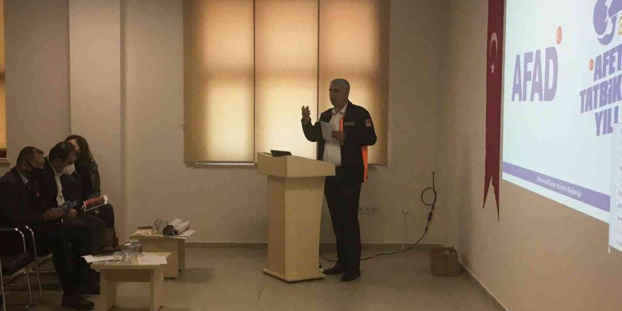 Germencik Yamantürk MYO’da ’Deprem Bilinci Konferansı’ düzenlendi