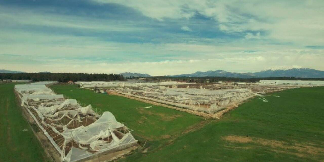 Antalya’yı vuran hortumun seralara verdiği hasar havadan görüntülendi