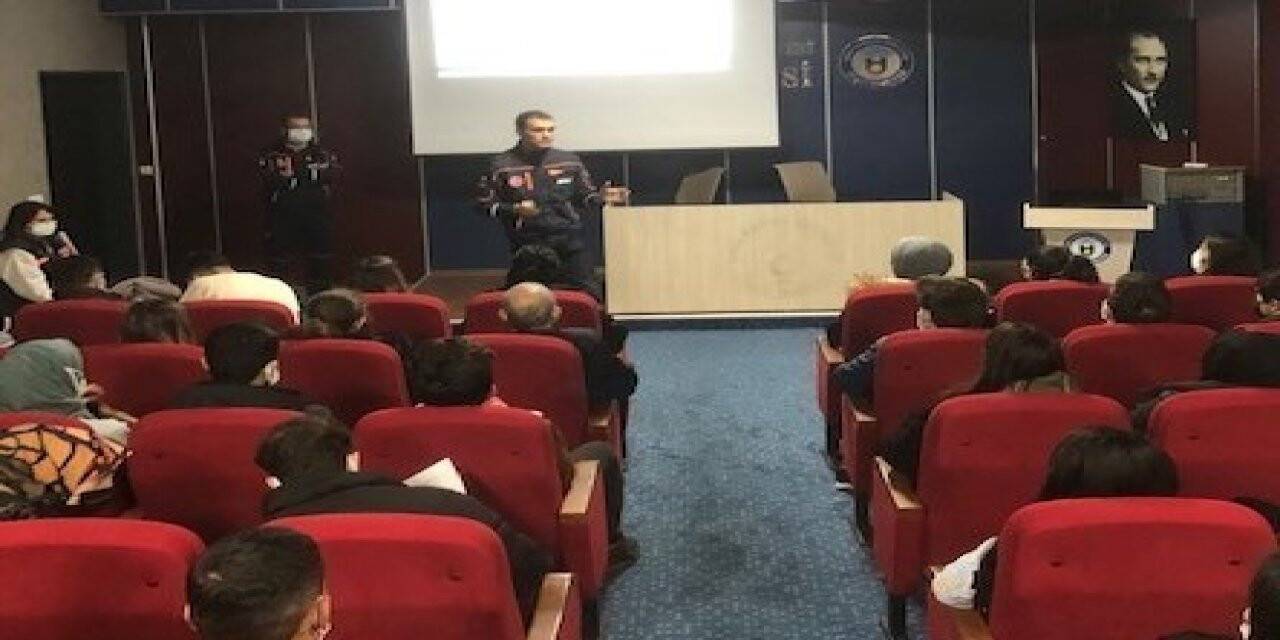 ADÜ Ziraat Fakültesi öğrencilerine AFAD eğitimi verildi