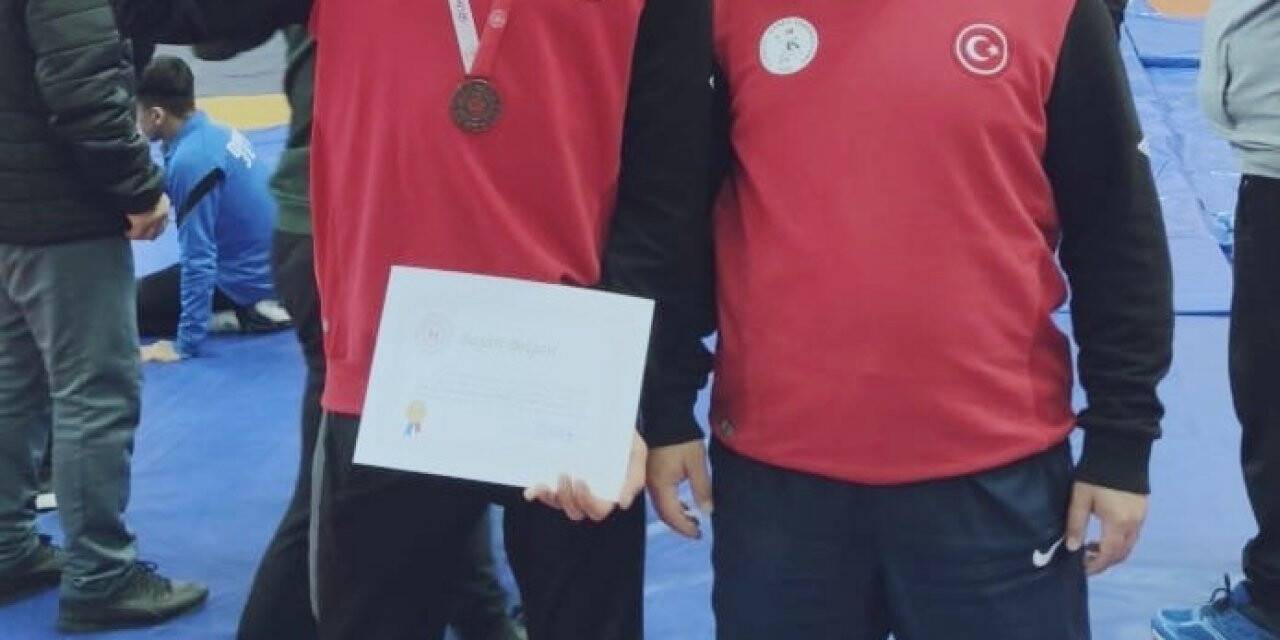 Güreşte Türkiye 3.’sü Elazığ’dan
