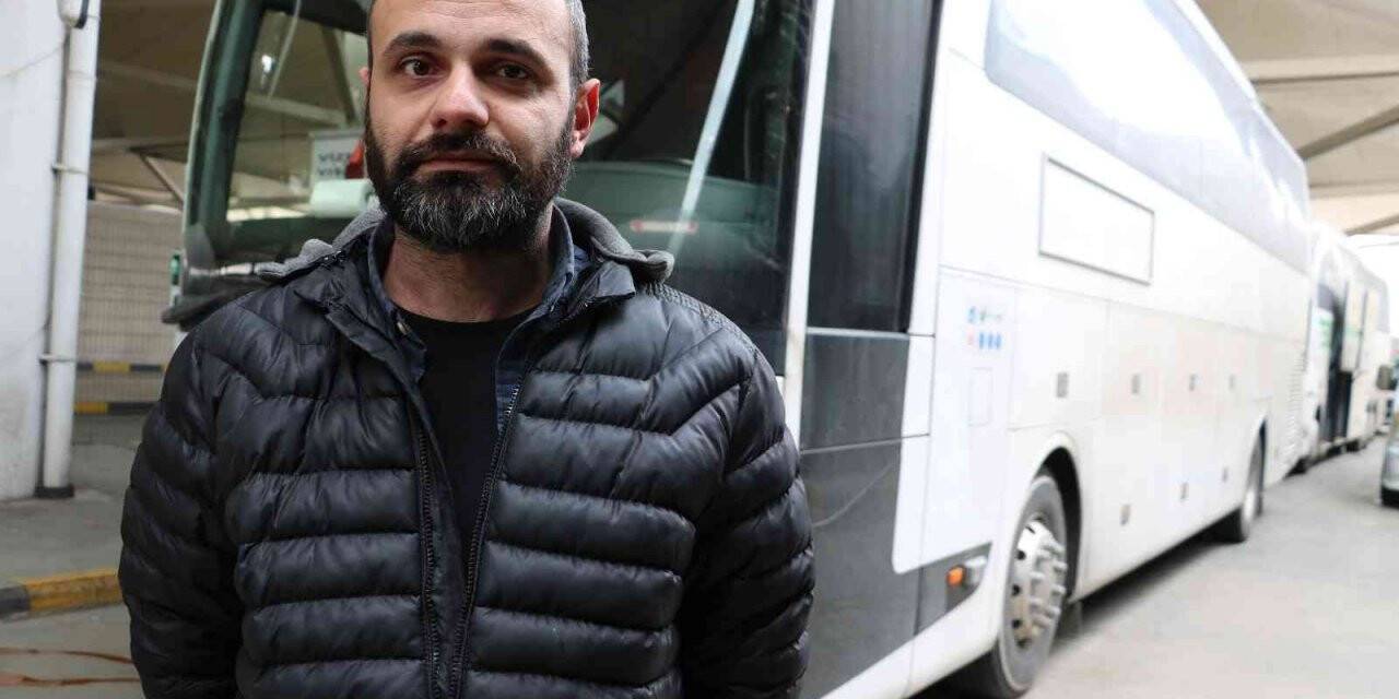 Türk vatandaşlarının tahliyesi için Ukrayna’ya giden onlarca otobüs dönüş yolunda