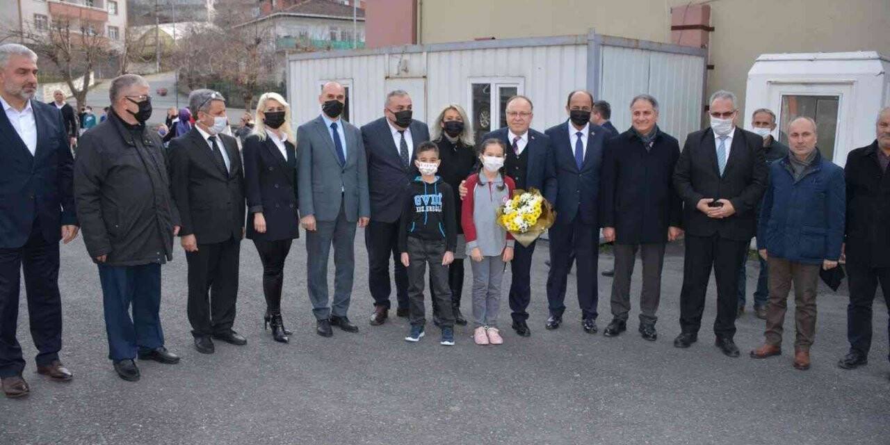 Vali Tutulmaz Gülüç’e yeni okul için incelemelerde bulundu