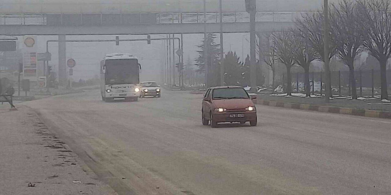 Afyonkarahisar- Antalya kara yolunda yoğun sis