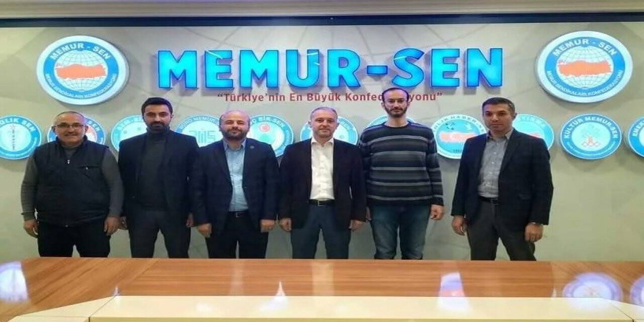 Sağlık çalışanlarının taleplerini dinledi