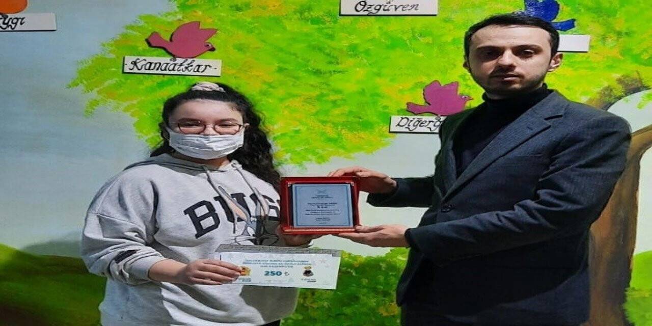 Kitap kurtları ödüllerini aldı