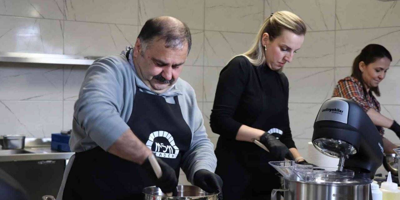 Ünlü isimler MSM’de mutfağa girdi yemek yaptı