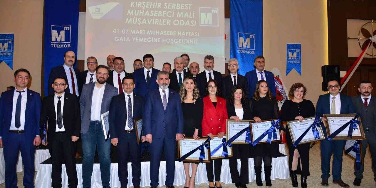 Vali Akın, muhasebecilerle bir araya geldi