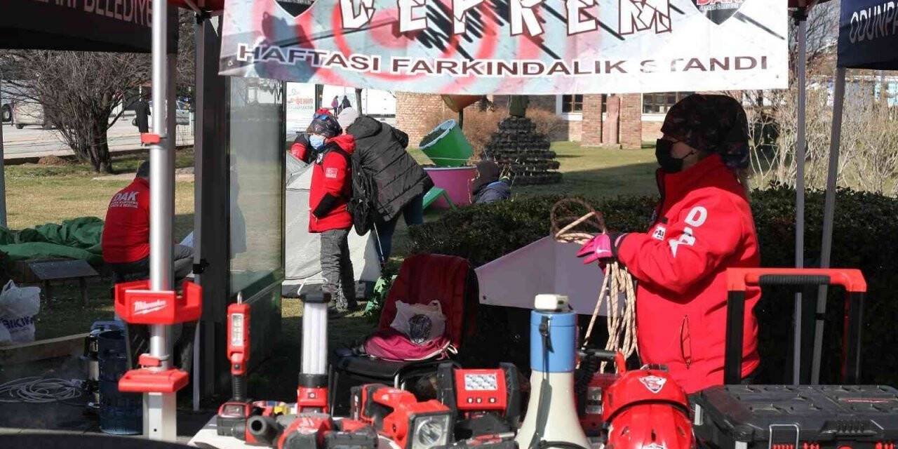 DAK’tan ’Farkındalık Standı’ çerçevesinde afet bilinçlendirme eğitimi