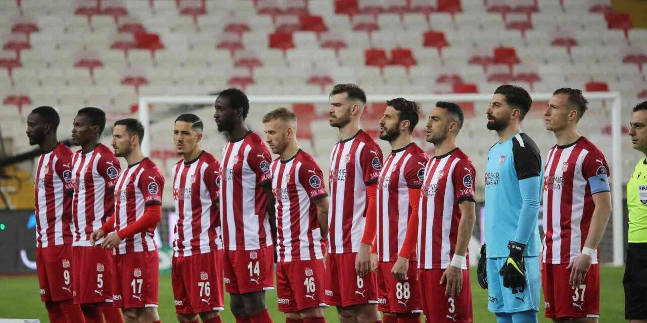 Sivasspor, Antalyaspor maçına 2 eksikle çıkacak