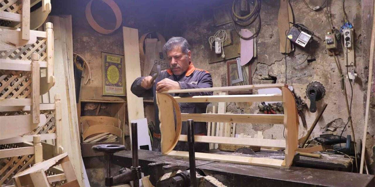 Şanlıurfa’da son beşik ustaları teknolojiye direniyor