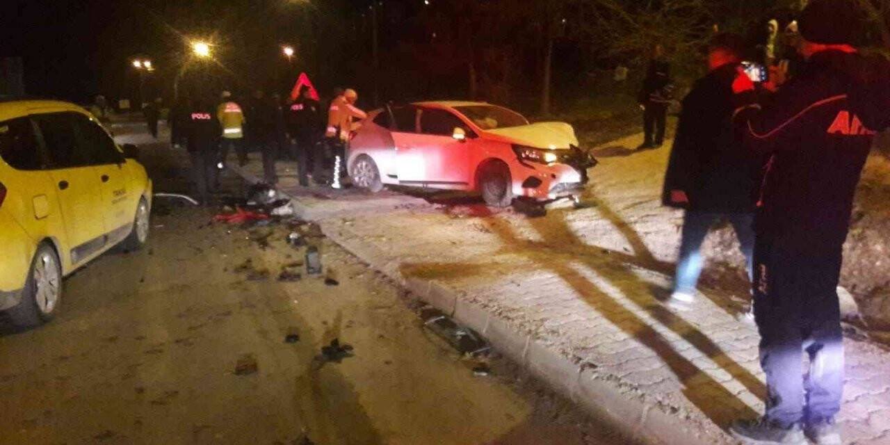 Bayburt’ta 3 aracın karıştığı kazada 4 kişi yaralandı