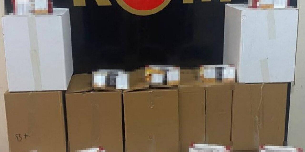 Kolilerden kaçak makaron fışkırdı