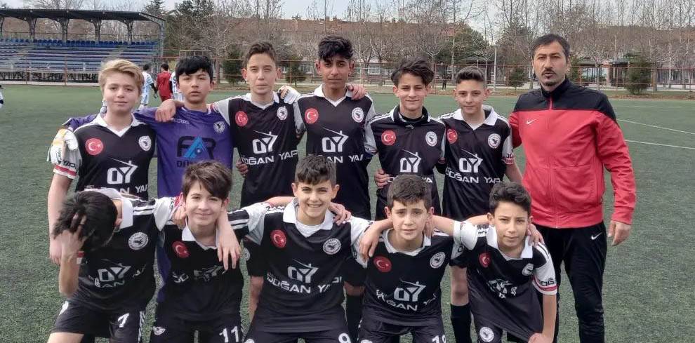 Şampiyon Meram Kara Kartallar oldu