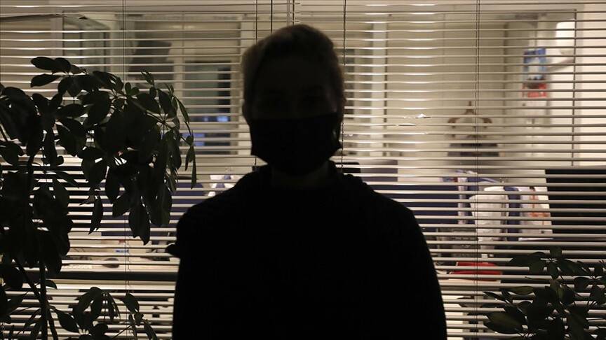 Yüzüne kimyasal madde atılan şiddet mağduru kadın: Her aynaya baktığımda psikolojik sıkıntı yaşıyorum