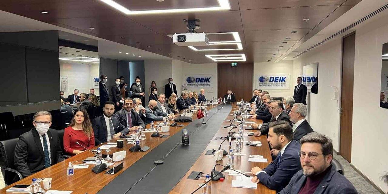 Hazine ve Maliye Bakanı Nureddin Nebati’nin iş dünyası ile olan toplantıları devam ediyor