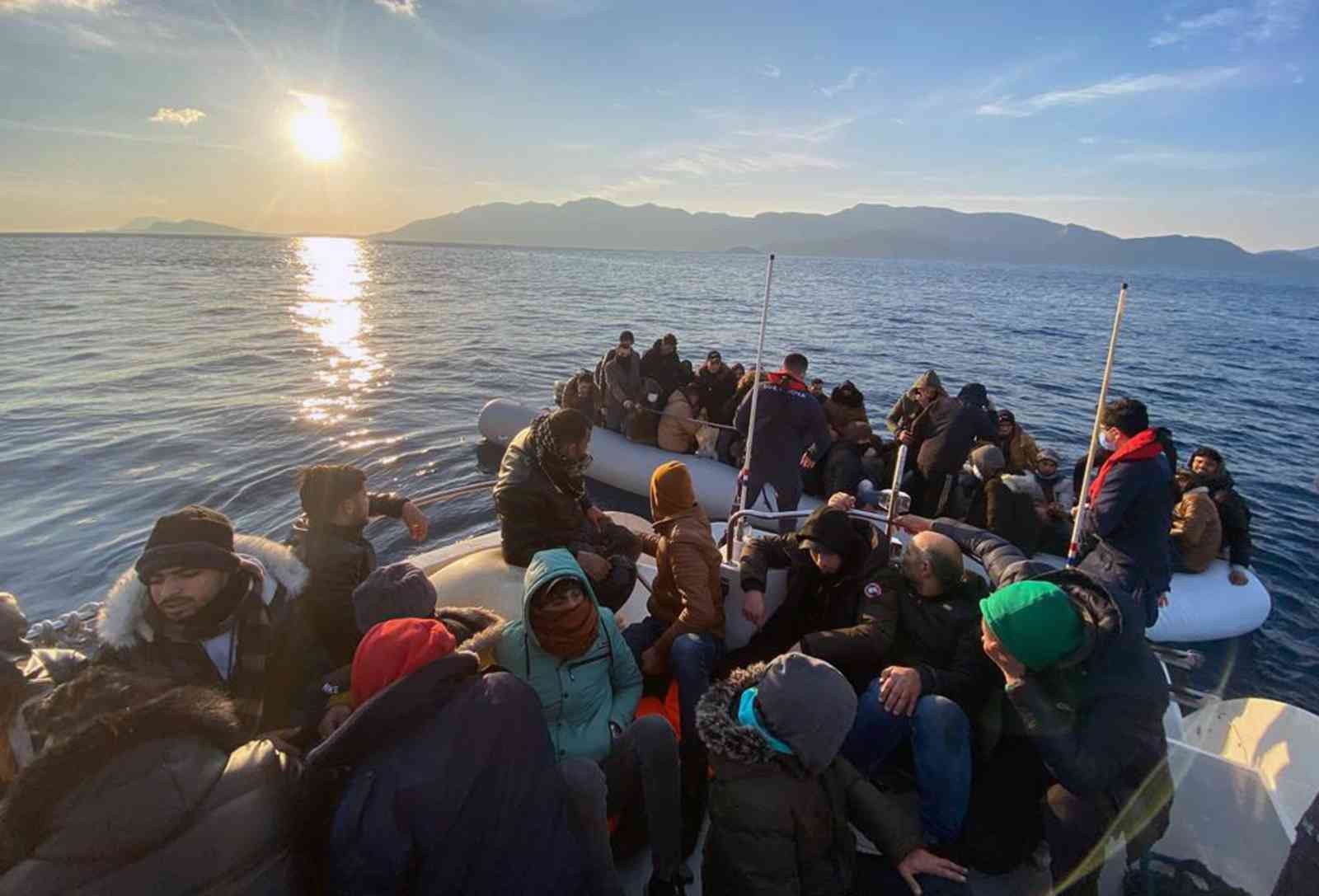 Düzensiz göçmenlere Yunan zulmü sürüyor