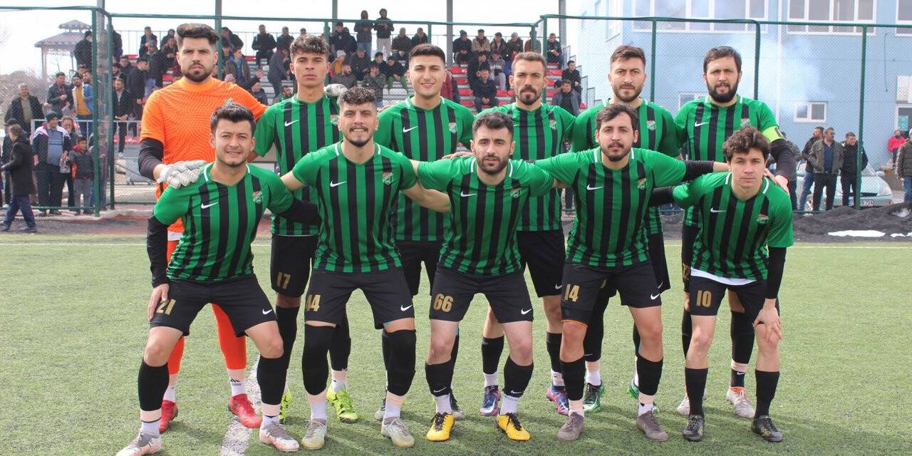 Karapınar Belediyespor, play-off’u garantiledi