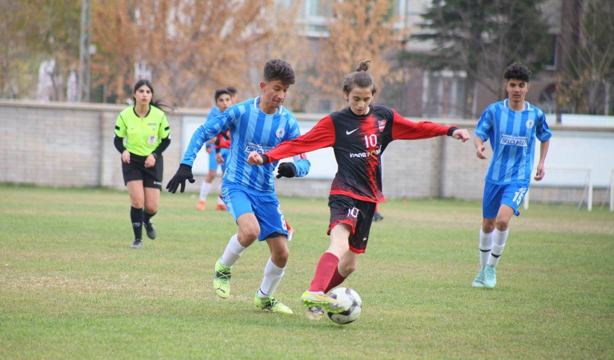 U16 Ligi’nde Play-Off’a kalan takımlar belli oldu