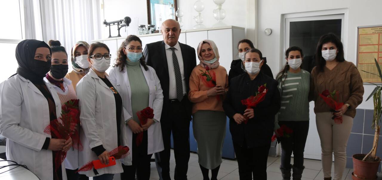 Erkoyuncu'dan kadın çalışanlara kutlama