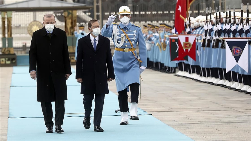 Cumhurbaşkanı Erdoğan,  İsrail Devlet Başkanı Herzog’u resmi törenle karşıladı