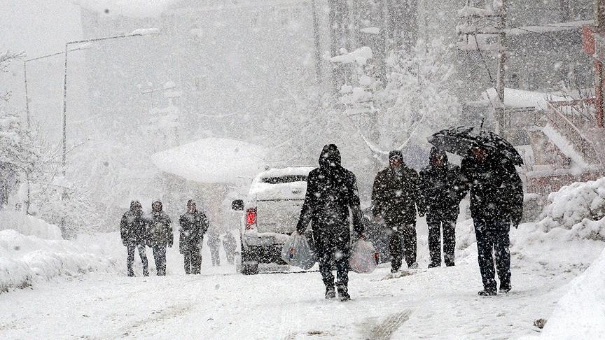 Bakan  Karaismailoğlu: Yoğun kar yağışı nedeniyle teyakkuz halindeyiz