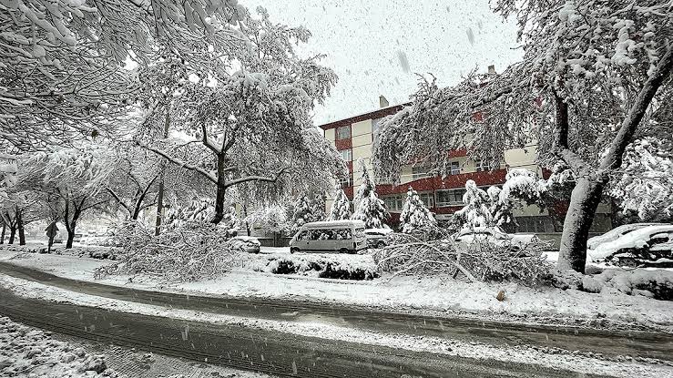 Konya'nın merkez ilçelerinde kar yağışı nedeniyle uzaktan eğitim yapılacak