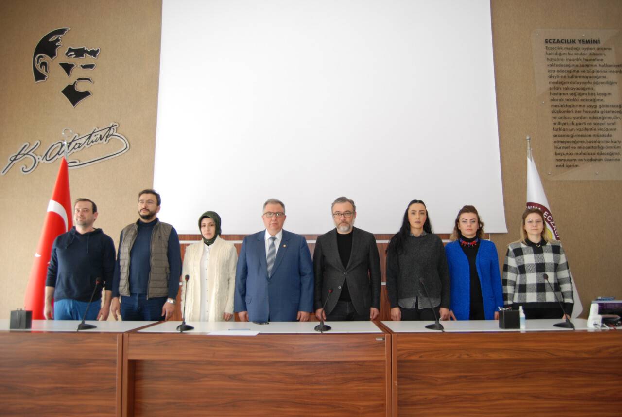 Konyalı eczacılar pandemide vefat eden meslektaşlarını andı