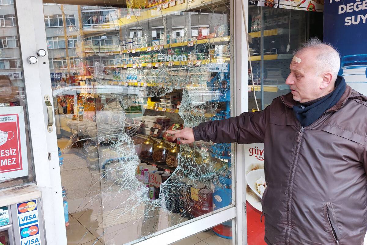 700 liralık camı kırıp, içeriden bozuk para çaldı