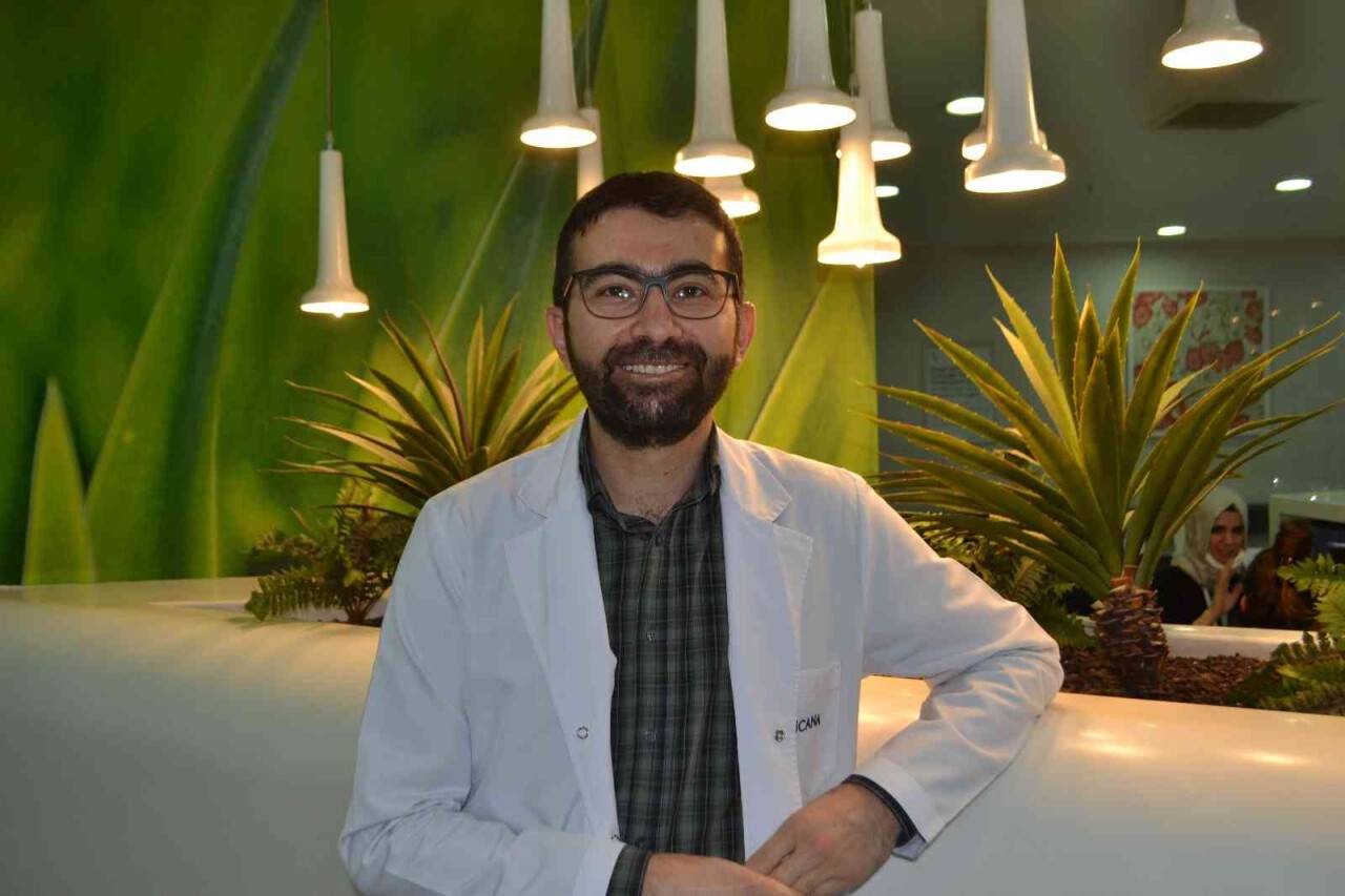 Doç. Dr. Ata: “Tükürük bezi taşlarının lazerle kırılması organ koruyucu işleme dönüşmüştür”