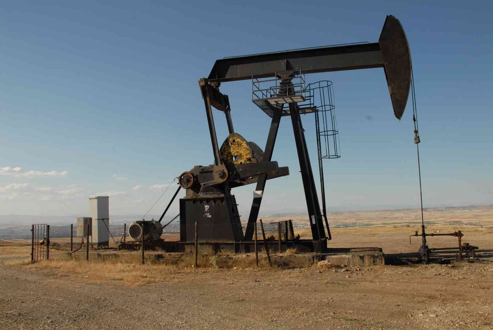 Brent petrolün varil fiyatı 108,22 dolar