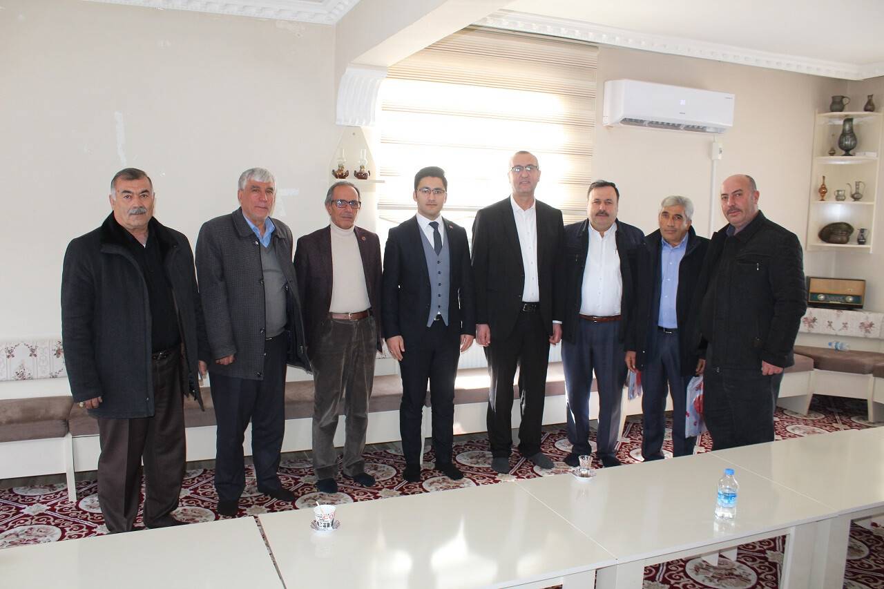 Yunak Kaymakamı Murat Karahan, muhtarlarla bir araya geldi