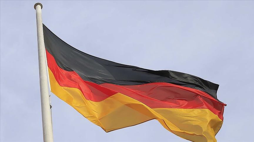 Almanya, savunma ve iklimi korumak için en az 200 milyar avro borçlanacak