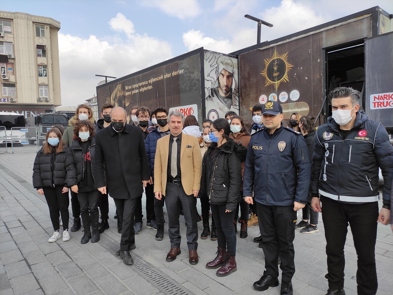 İstanbul'da nüfus işlemleri için mobil tır hizmeti
