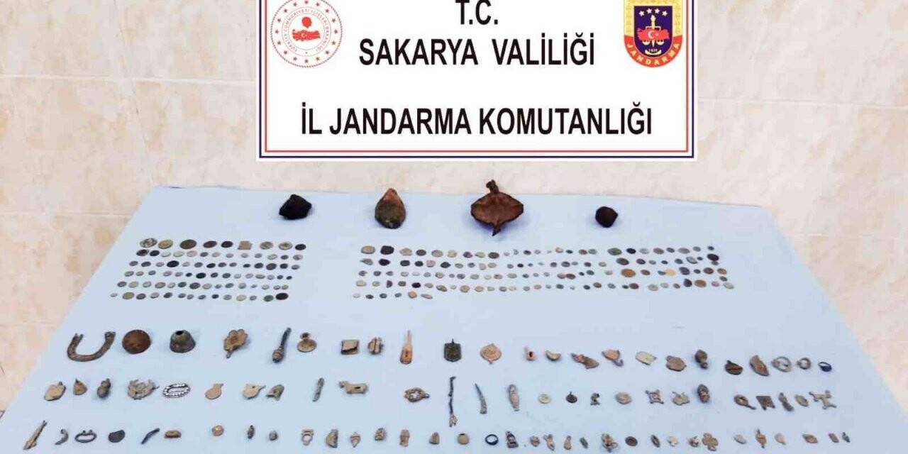 Sakarya’da 201 adet tarihi sikke ele geçirildi: 2 gözaltı