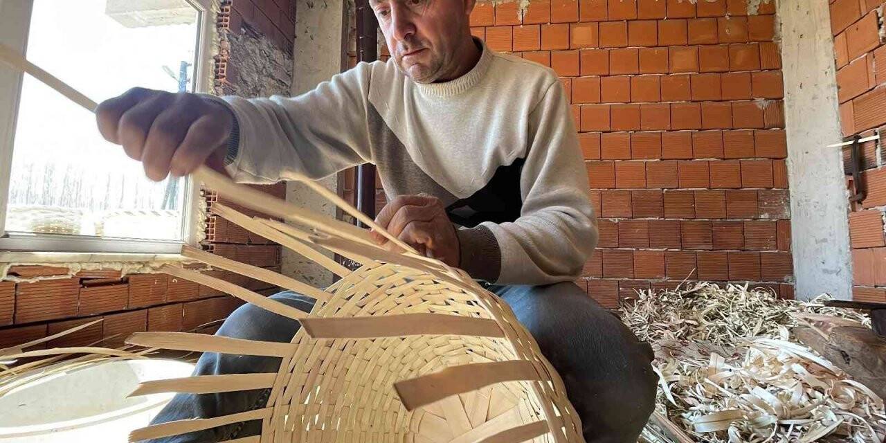 35 yıldır sepet örüyor