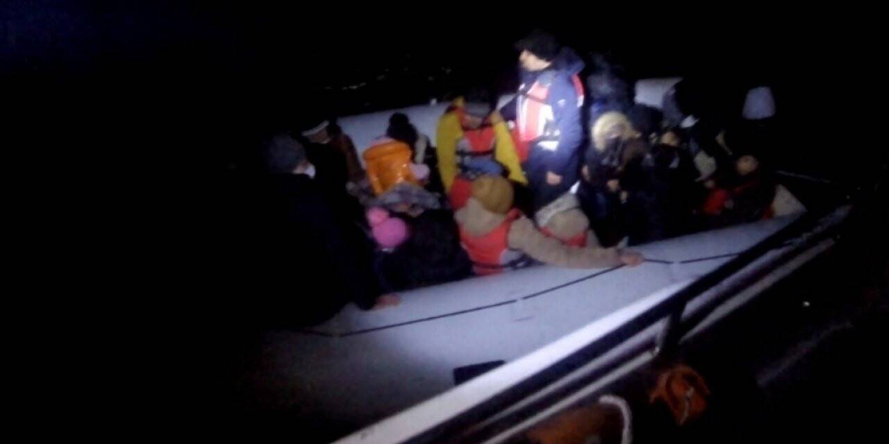 Çanakkale açıklarında 33 göçmen kurtarıldı