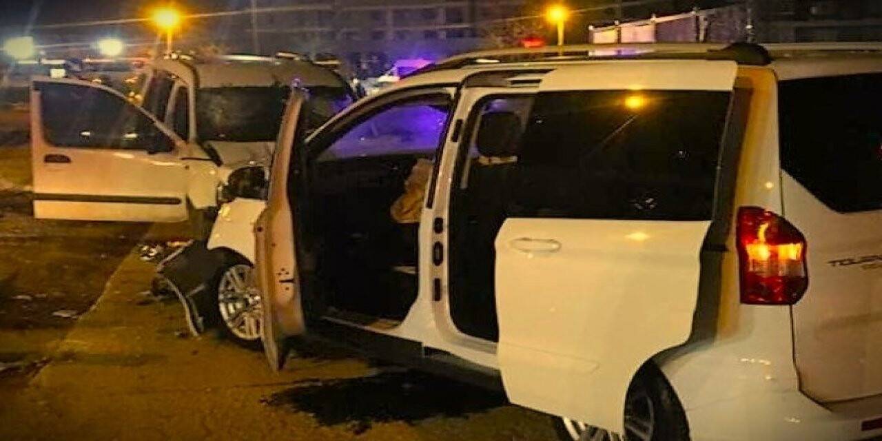 Trafik kazasında yaralanan 19 yaşındaki genç kız yaşamam tutunamadı