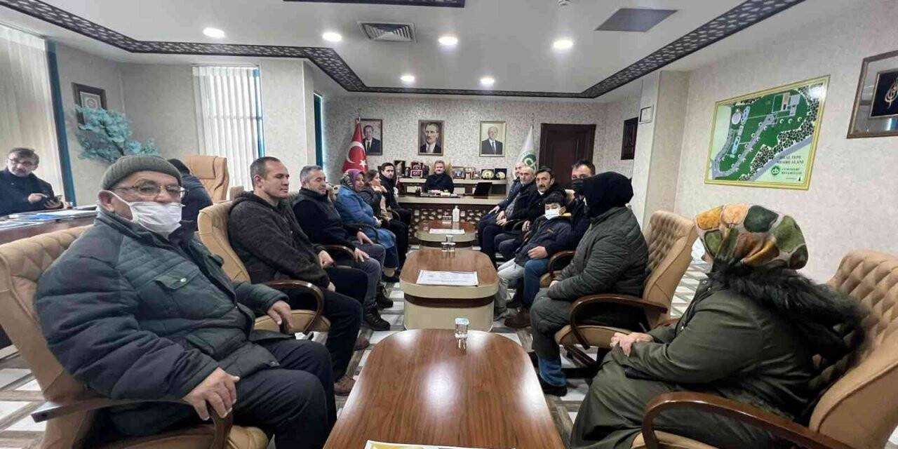 Karateciler Belediye Başkanı Koloğlu’nu ziyaret etti