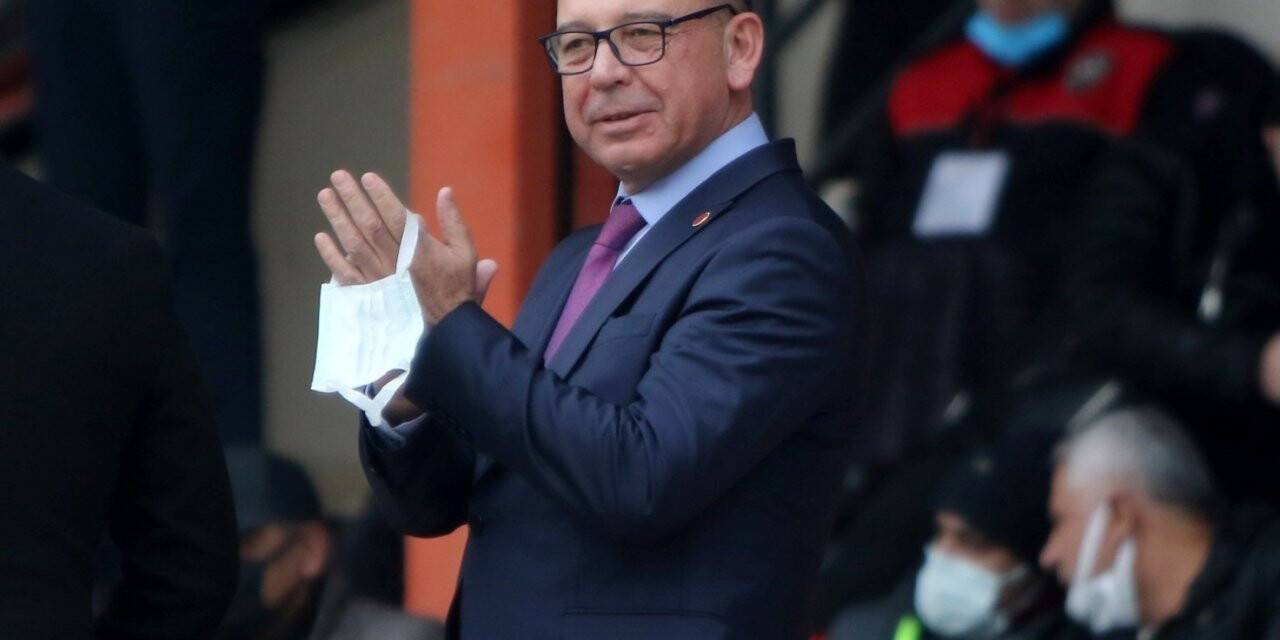 Başkan Akın’dan Turgutluspor’a bilet desteği