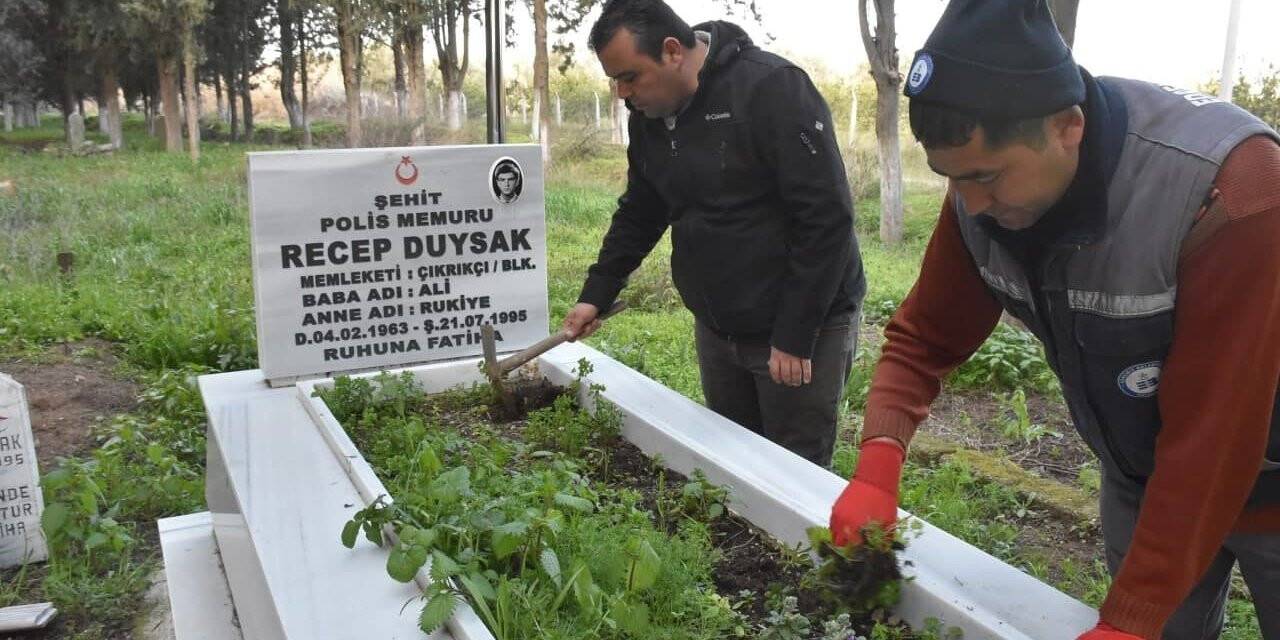 Edremit Belediyesi şehitlerini unutmuyor